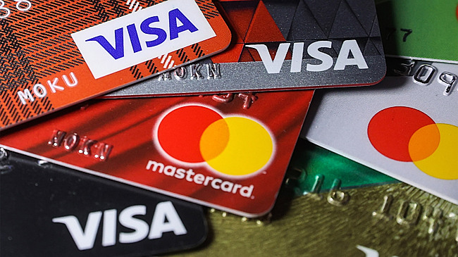 Почему заблокируют бессрочные карты Visa