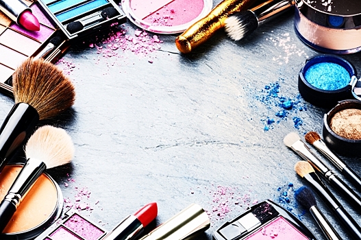 Выручка Avon и Oriflame в России сократилась