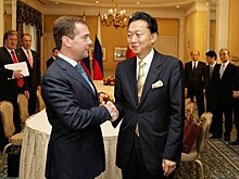 Экс-премьер Японии выступил за признание Крыма российским
