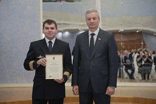 Спикер вологодского заксобрания Луценко поздравил работников «Северстали» с юбилеем гражданской авиации