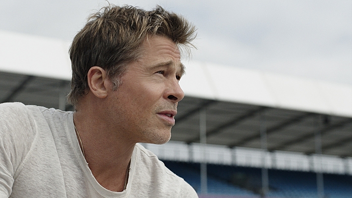 Хошайым мен оның аяғын сүйген құлбен порно көру