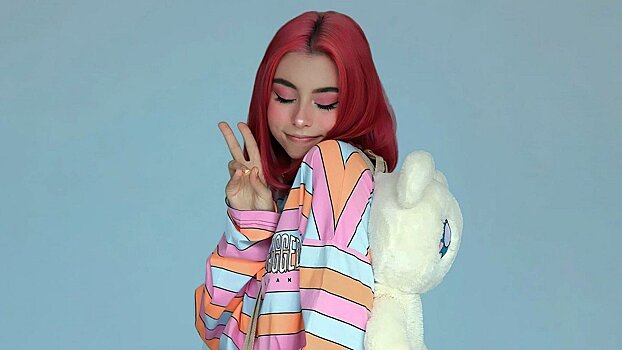 Бустер анонсировал стрим с певицей Дорой