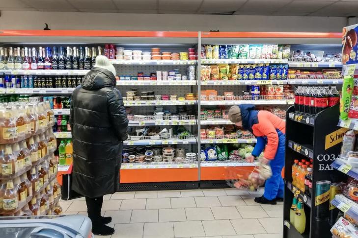 Младенца к краже икры и водки привлекли мистер и миссис Смит из Ордынки