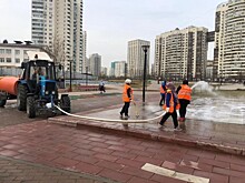 «Сухой» фонтан в парке «70-летия Победы» помыли в Черемушках