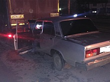 Пожилой водитель в состоянии подшофе влетел под припаркованную фуру в Уфе