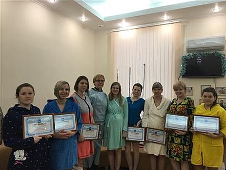 Елена Лапушкина поздравила семьи с рождением детей в первые дни нового года