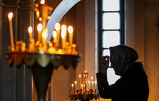 Православные верующие отмечают праздник Покрова Божией Матери