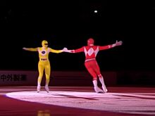 Попова и Мозгов в показательном номере выступили в костюмах Power Rangers