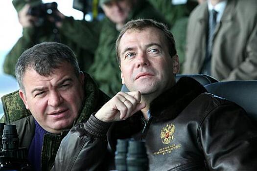 Медведев пообещал Зеленскому разгром, как в Сталинграде