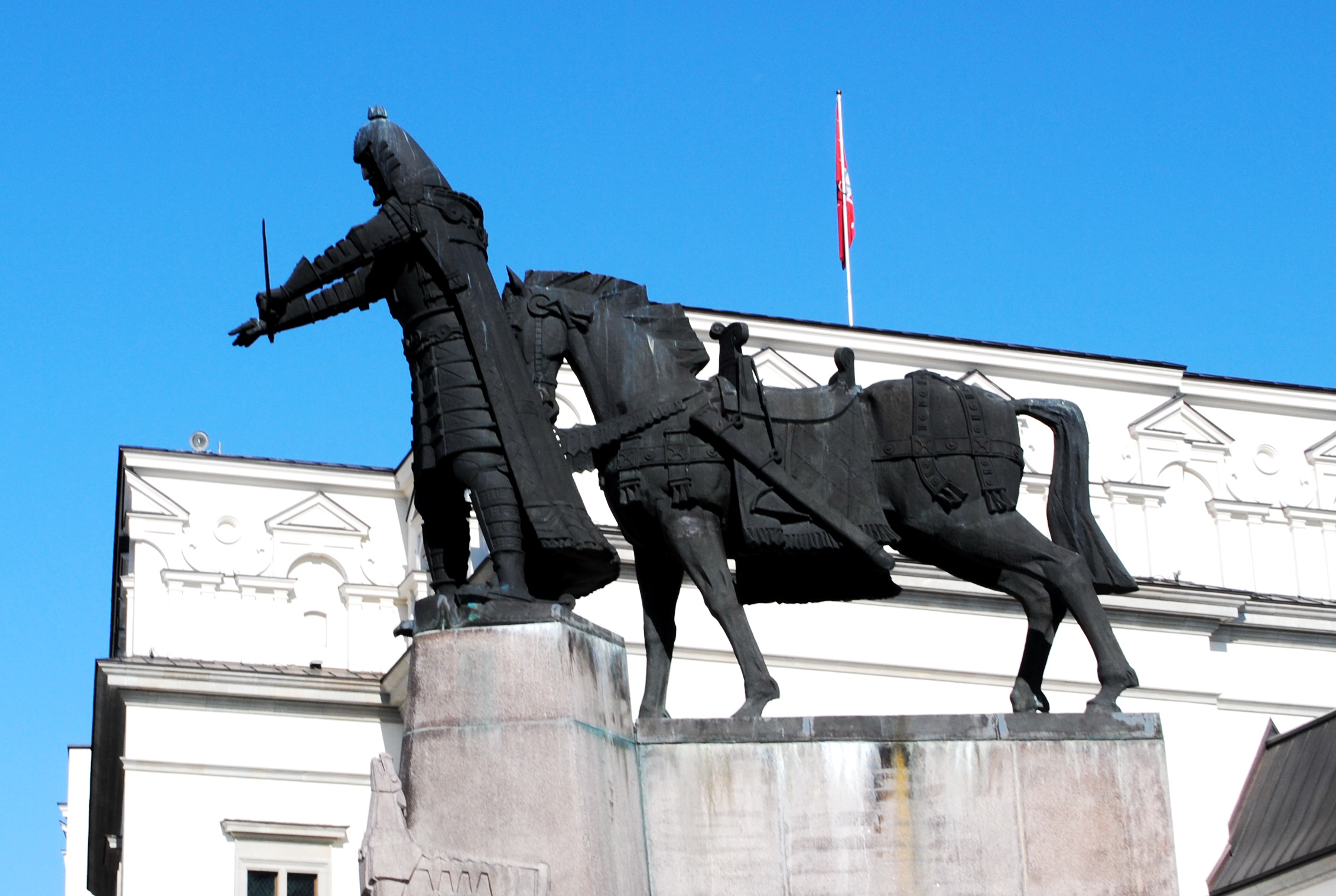 Памятник Гедиминасу, Вильнюс, Литва