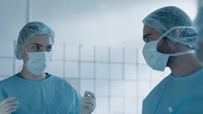 «Полная совместимость»: разбираем медицинский сериал с Фёдоровым и Певцовым