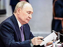 Путин утвердил закон об ограничении максимальной переплаты по микрозаймам до 100%