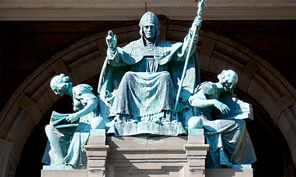 Британская монументальная скульптура: что кому принадлежало и кто во что играл