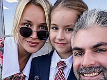 Певица Полина Гагарина проводила дочь в первый класс