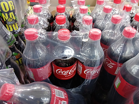 Напитки компании Coca-Cola в России переименуют в «Добрые»
