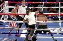 Эмоции через край: фанат боксёра заступился за него по ходу боя — видео