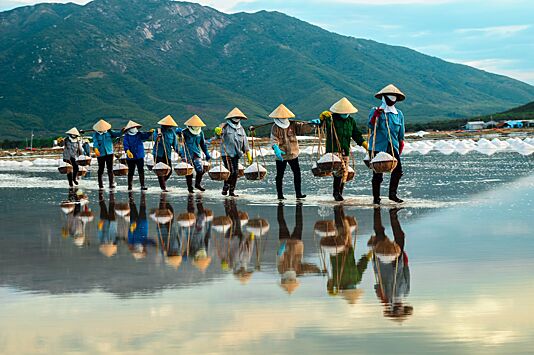 Туристы во Вьетнаме продолжают пользоваться картами «Мир»