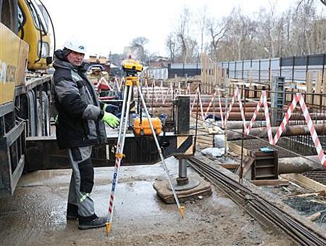 До завершения проходки тоннеля станции метро "Театральная" осталось 60 м