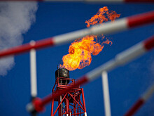 Средняя цена нефти Urals за год снизилась почти вдвое