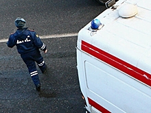 Машина сбила двух человек на юге Москвы