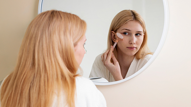 Косметолог перечислила работающие способы борьбы с отеками на лице