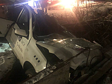 В Саратове погиб водитель такси после аварии с грузовой фурой