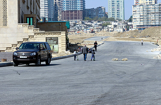 Дороги в центре Баку стали удобнее