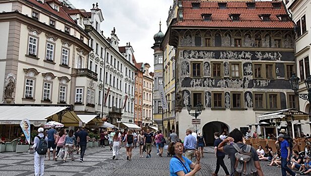 Безымянная площадь в Праге получила название