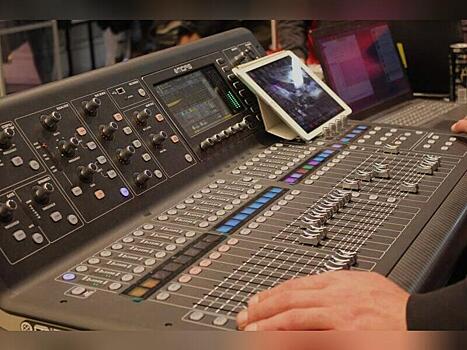 От календаря до мемов: «Третье сентября» покорило интернет и коллекционеров