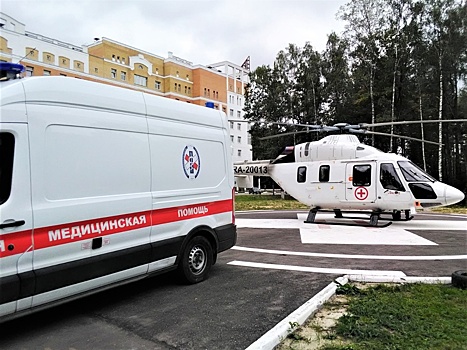 Вертолет калужской санавиации слетал в Петербург с беременной на борту