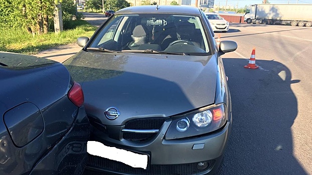 Три иномарки столкнулись в Вологде, пострадала девочка-подросток