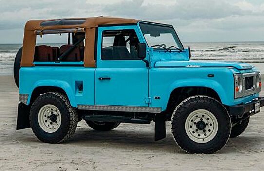 Тюнеры сделали пляжный вариант Land Rover Defender