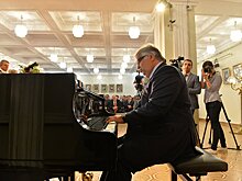 Юбилей Фархада Бадалбейли отметят в Баку и Москве