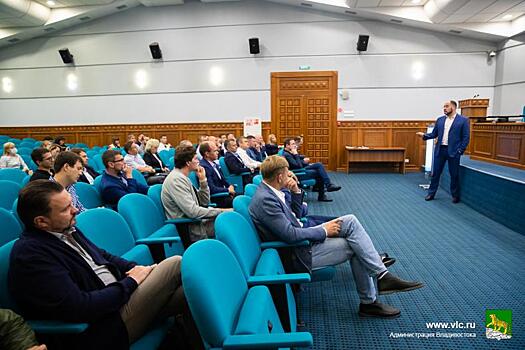 Константин Шестаков провел рабочую встречу с застройщиками