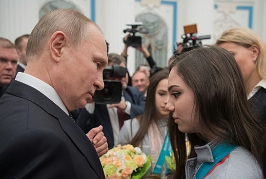 Медведева попросила Путина о новом катке