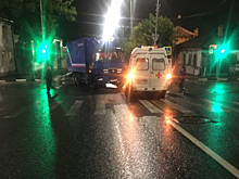 Участниками ночного ДТП на Соколовой оказались «скорая» и почтовый грузовик