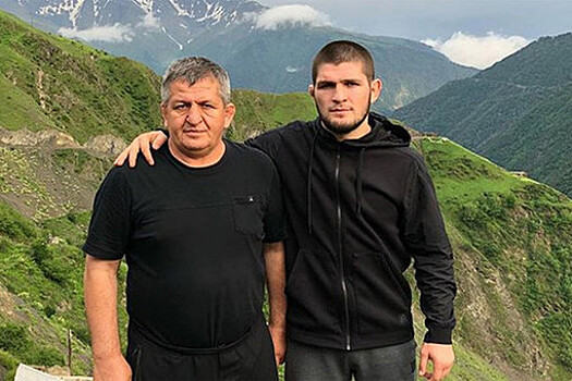 Менеджер Нурмагомедова назвал отца Хабиба "боссом"
