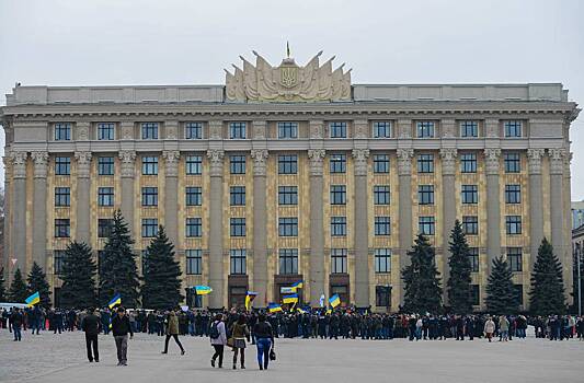 Бюст Пушкина снесли в Харьковской области
