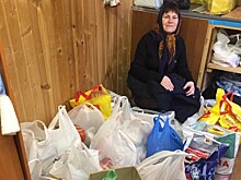 Жители Теплого Стана собрали продукты для многодетных семей и инвалидов
