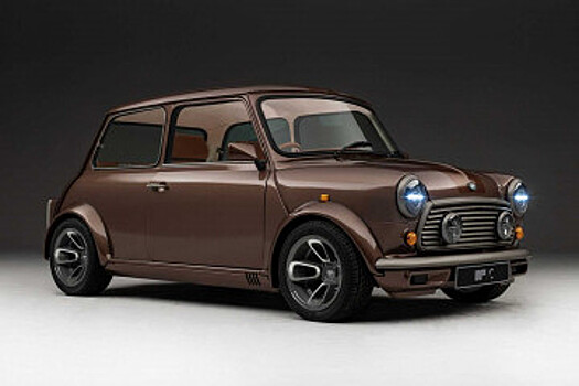 Классический Mini в исполнении легендарного дизайнера Jaguar и Aston Martin