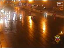 Погоня за угнанным в Москве автомобилем завершилась тараном трех машин