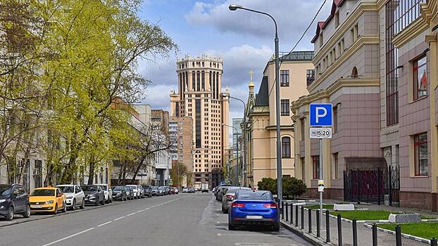 Парковка в Москве в первые майские праздники будет бесплатной