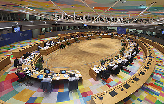 Совет ЕС включил обход введенных сообществом санкций в список преступлений