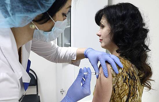 Тумусов: новая вакцина от коронавируса появится в марте-апреле