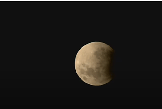 Видео самого долгого за 500 лет затмения Луны появилось в Сети