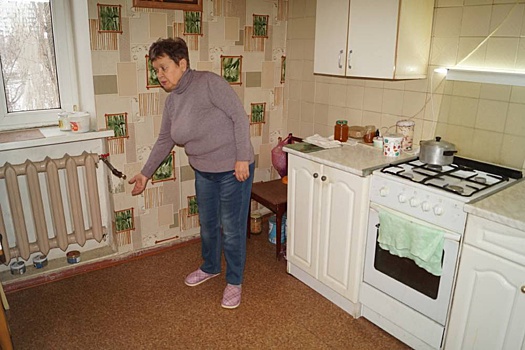 Волгоградка пытается победить плесень и волокиту управляющей компании