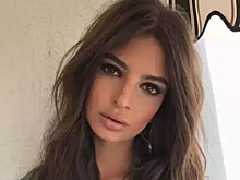 Эмили Ратаковски умилила забавным фото с сыном