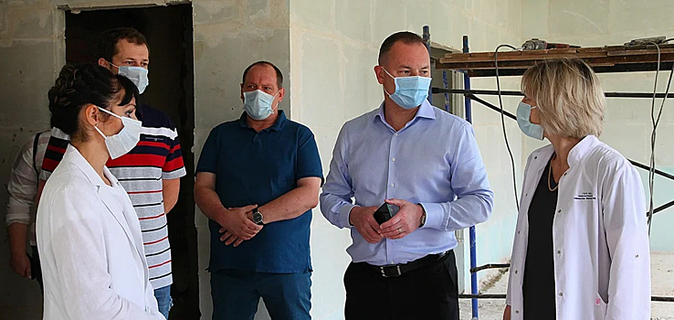 Глава Красногорска Алексей Спасский проверил ход ремонтных работ в медучреждениях