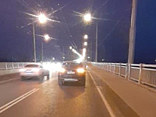 На мосту Саратов-Энгельс столкнулись Audi и Chevrolet. Пострадали две женщины