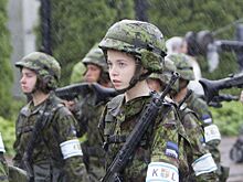 В Эстонии увеличилось число подростков, готовых воевать против России
